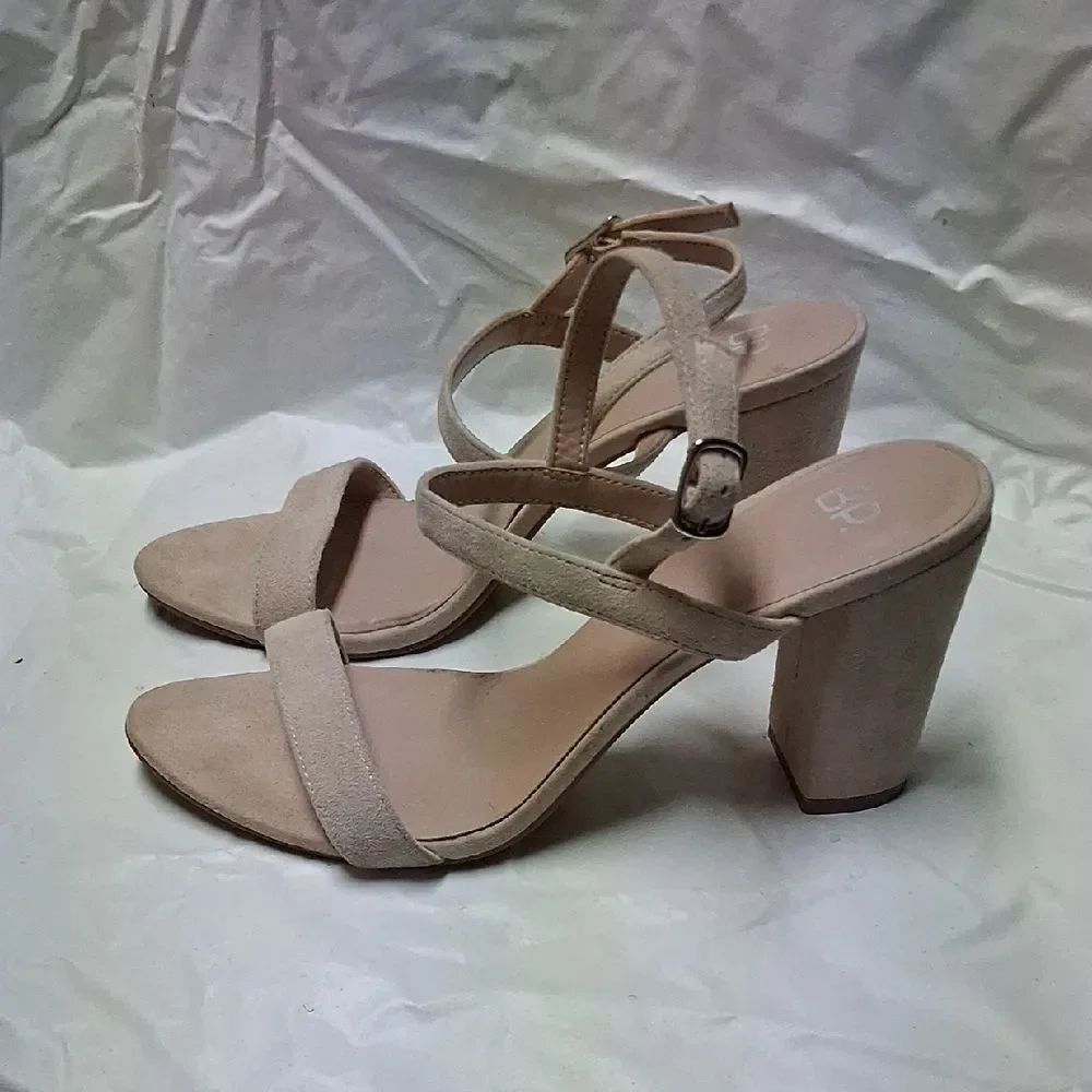 BP. Classic Nude Block Heel Sandals with Ankle Strap Size 8 Preowned